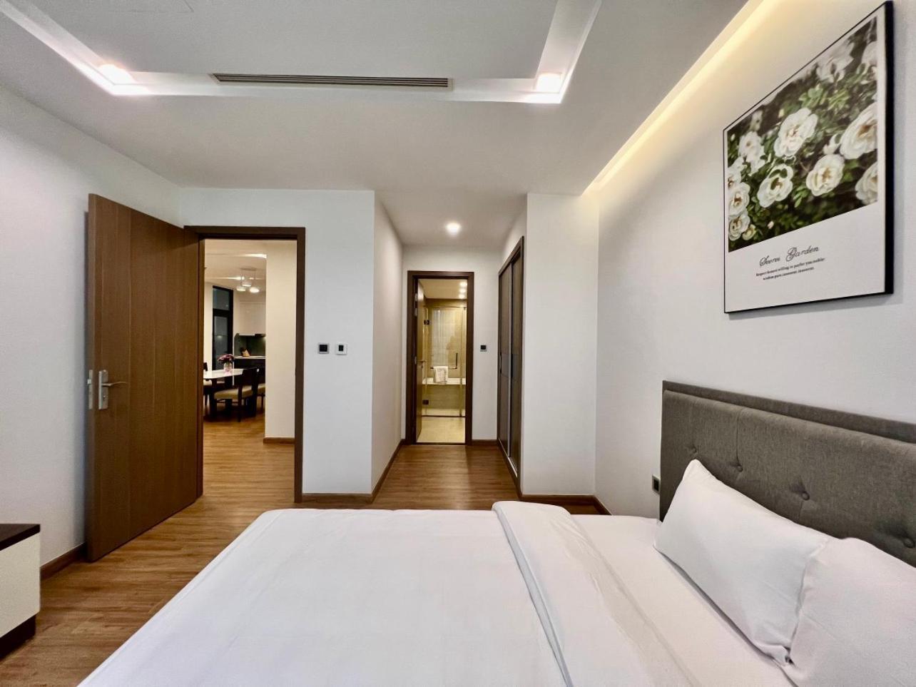 Vinhomes Metropolis By Kim Ma Apartment