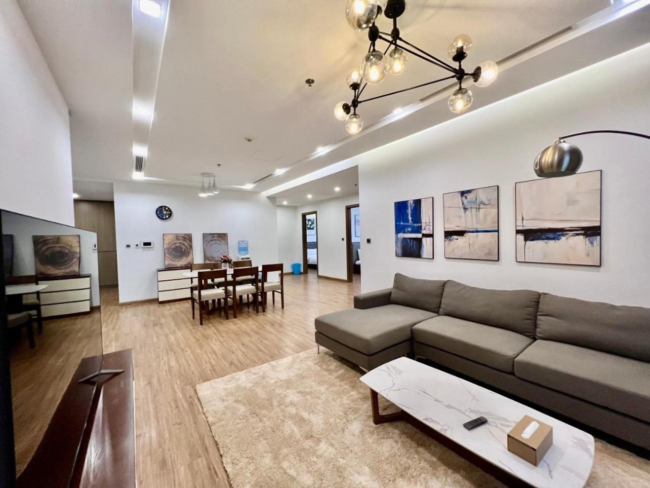 Vinhomes Metropolis By Kim Ma Apartment *