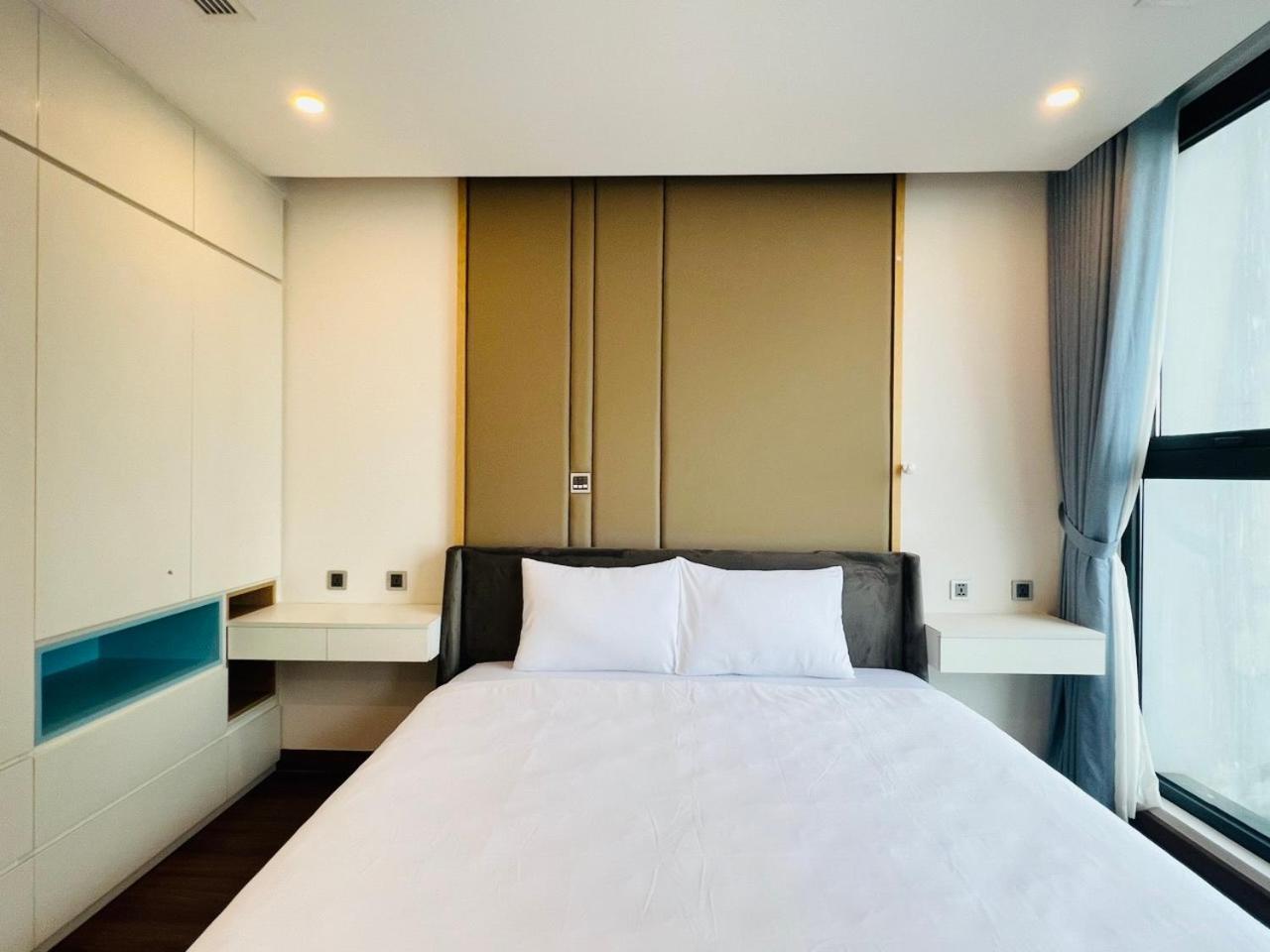 Vinhomes Metropolis By Kim Ma * Hanoi